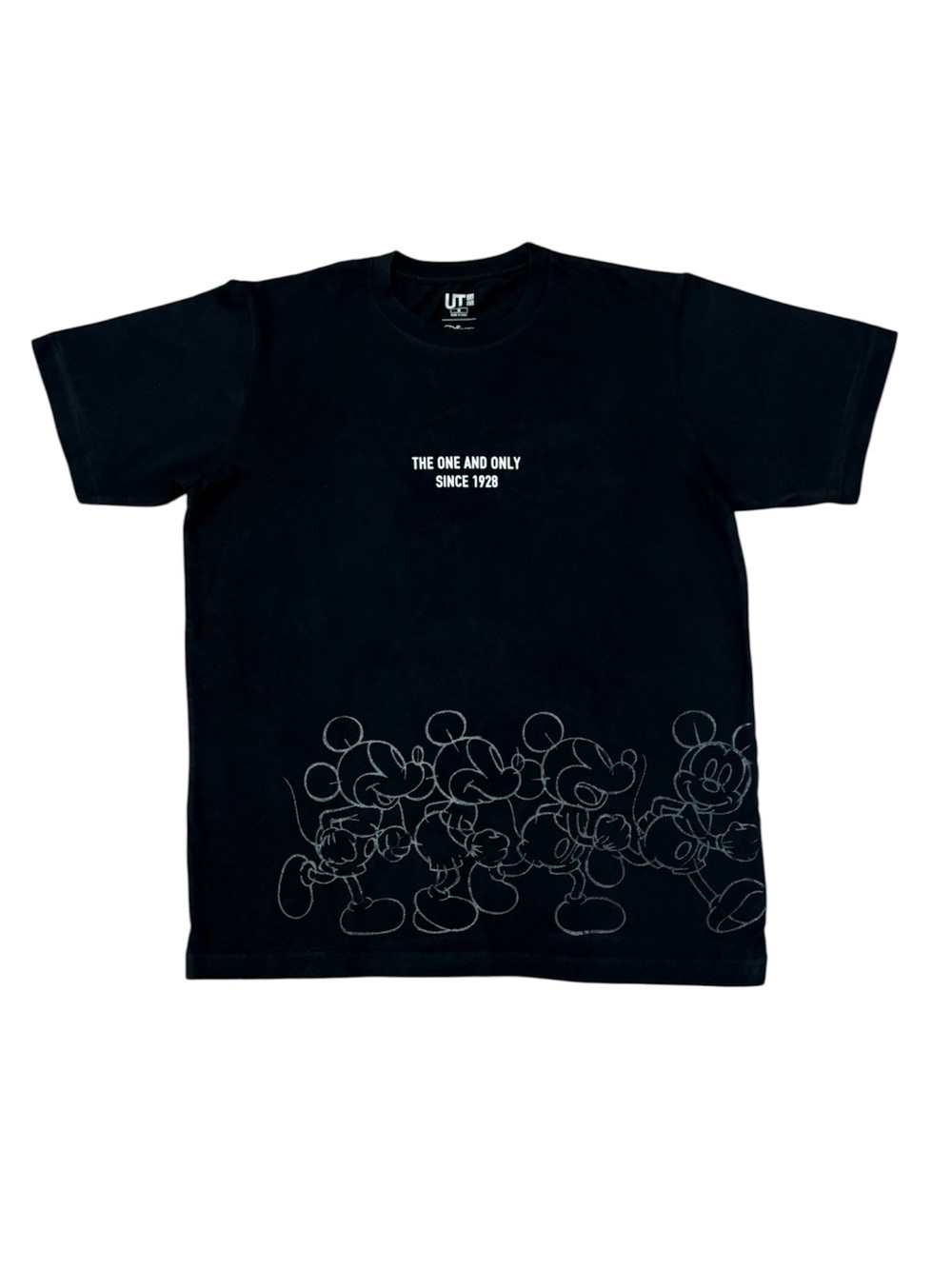 Uniqlo Disney Black Mickey Wraparound Animation Short Sleeve Shirt Men’s Medium